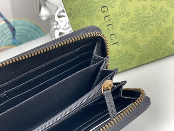 グッチ財布コピー着用イメージ